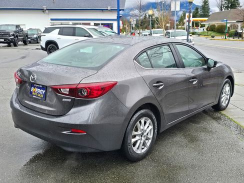 Used 2017 MAZDA MAZDA3 Sport w/ Preferred Equipment Package image 6