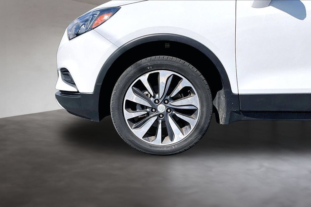 Used 2022 Buick Encore Preferred w/ Safety Package AWD/4WD image 9