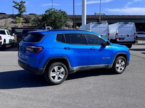 Used 2022 Jeep Compass Latitude AWD/4WD image 5