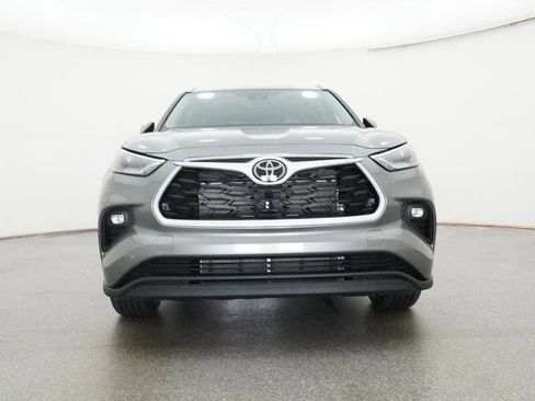 New 2026 Toyota Highlander XLE image 31