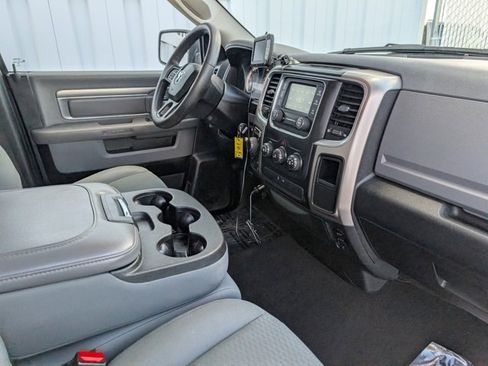 Used 2017 RAM 1500 Classic SLT image 29