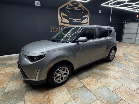 Used 2024 Kia Soul LX w/ Option Group 015 image 2