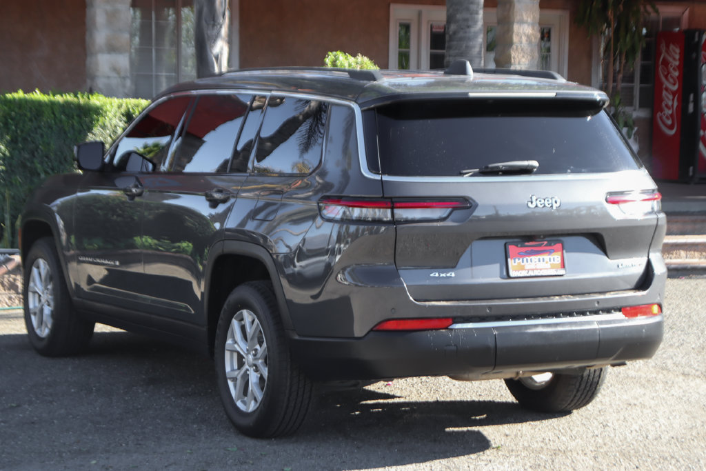 Used 2023 Jeep Grand Cherokee L Limited AWD/4WD image 6