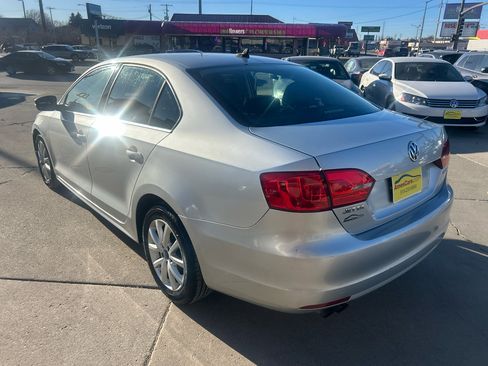 Used 2013 Volkswagen Jetta SE image 5
