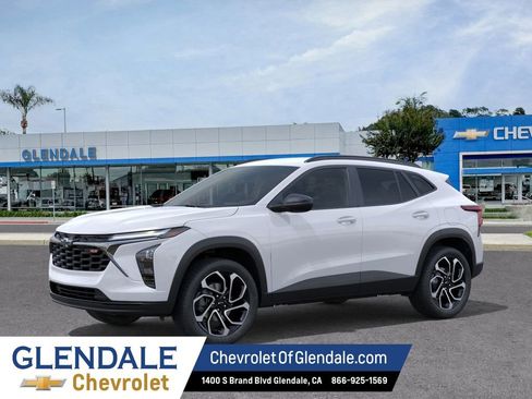 New 2026 Chevrolet Trax RS w/ Driver Confidence Package FWD image 1