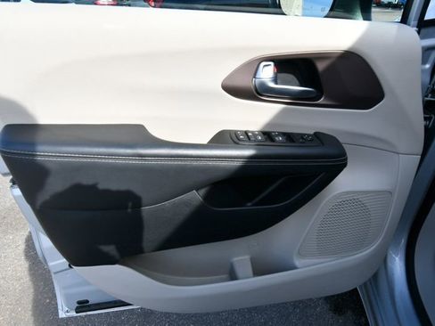 Used 2024 Chrysler Voyager LX FWD image 16