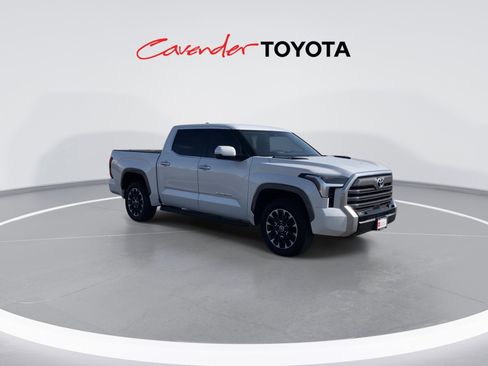 Used 2024 Toyota Tundra Limited w/ Power Package AWD/4WD image 2