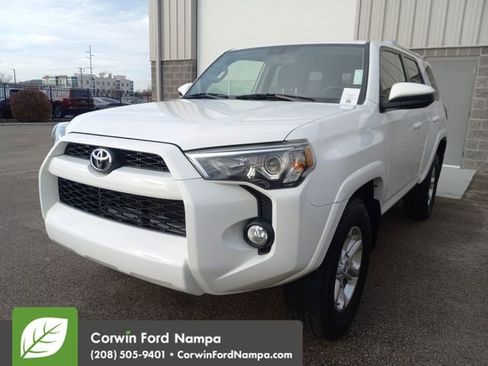 Used 2017 Toyota 4Runner SR5 image 7