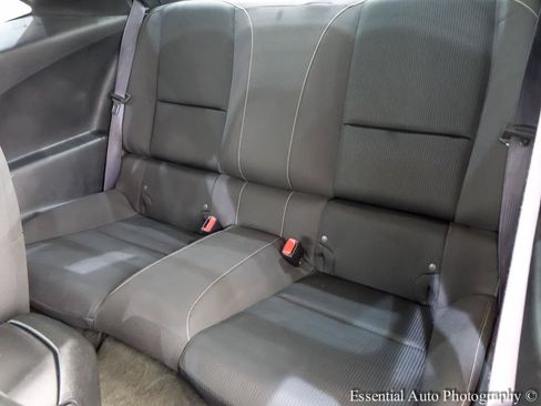 Used 2015 Chevrolet Camaro LT RWD image 16