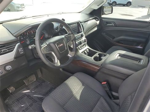 Used 2017 GMC Yukon SLE w/ Convenience Package image 18