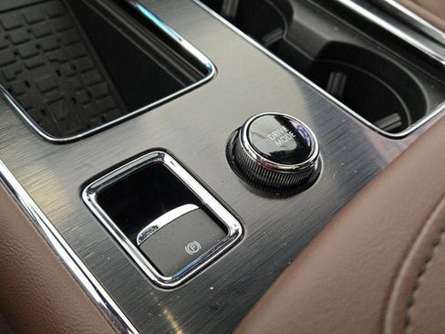 Used 2026 Lincoln Aviator Reserve AWD/4WD image 26