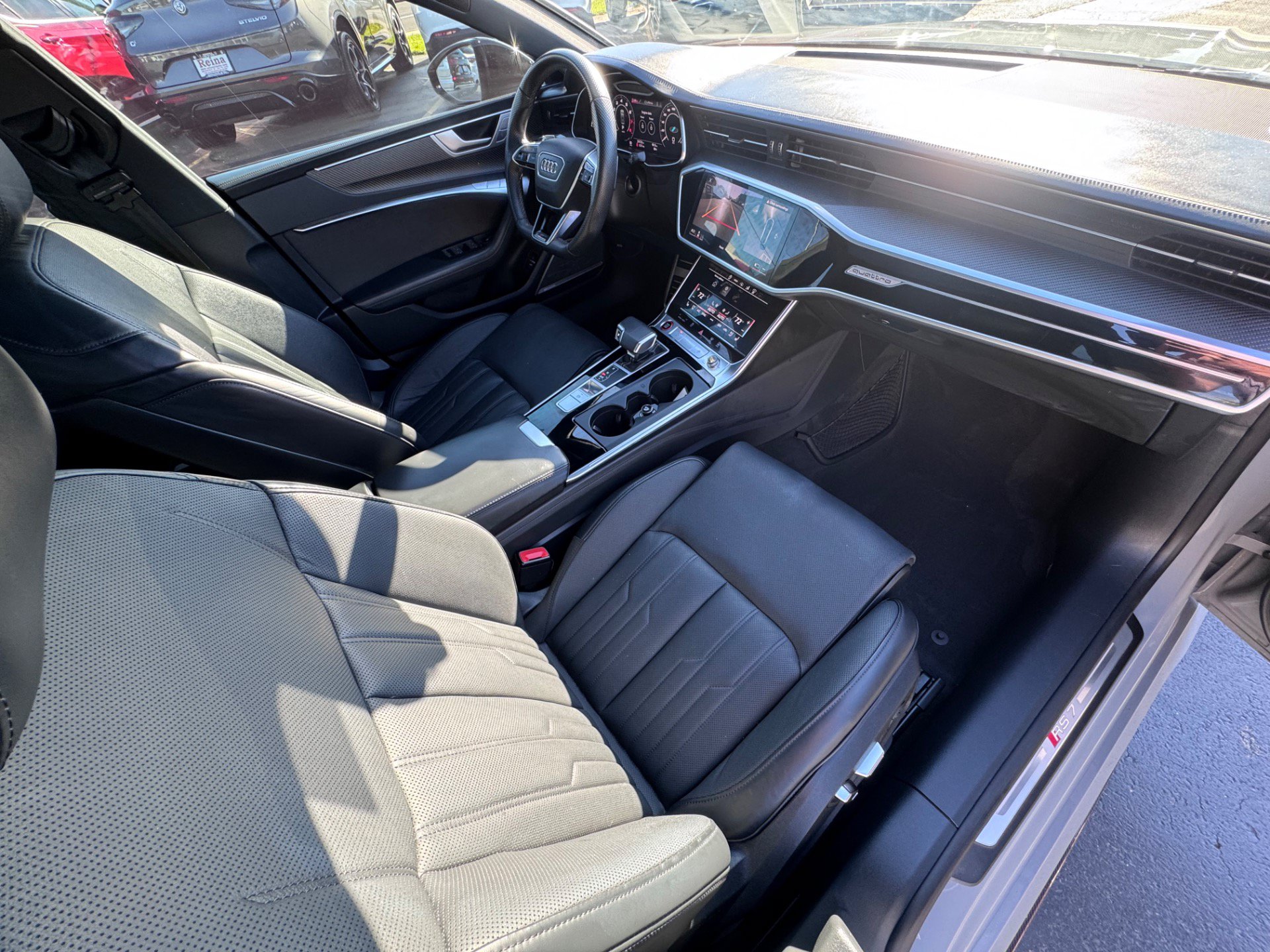 Used 2022 Audi RS 7 Sportback AWD/4WD image 36