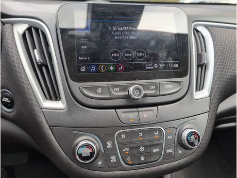 Used 2023 Chevrolet Malibu LT image 13