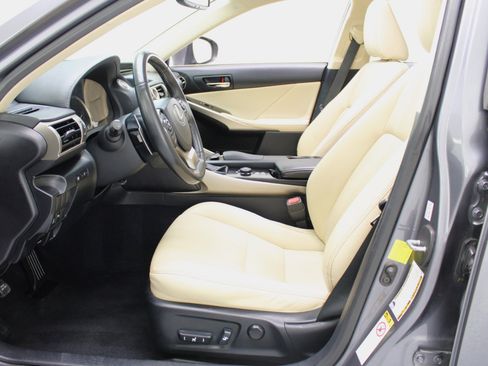 Used 2014 Lexus IS 350 image 33