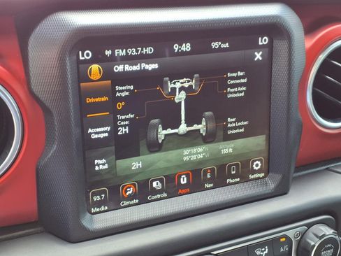Used 2022 Jeep Gladiator Rubicon w/ Trailer Tow Package AWD/4WD image 13