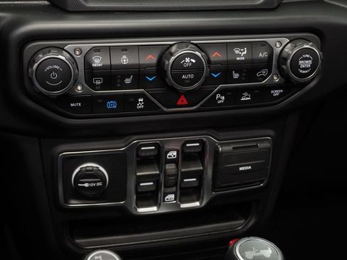 Certified 2023 Jeep Wrangler Unlimited Sahara w/ Cold Weather Group AWD/4WD image 38