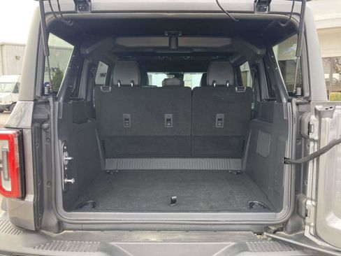 Used 2023 Ford Bronco Badlands image 15