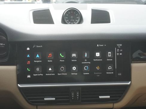 Used 2022 Porsche Cayenne Coupe image 15