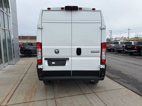New 2026 RAM ProMaster 2500 w/ Upfitter's Prep Package image 8