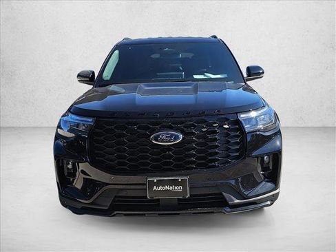 New 2026 Ford Explorer ST-Line w/ ST-Line Street Pack image 8