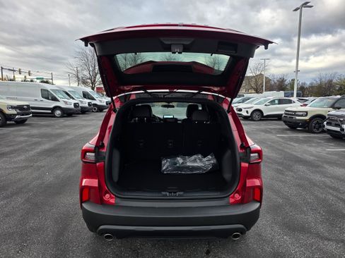 New 2026 Ford Escape ST-Line w/ Cold Weather Package AWD/4WD image 9
