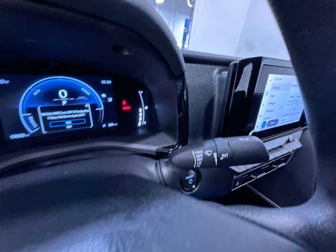 Used 2025 Toyota Camry LE image 19