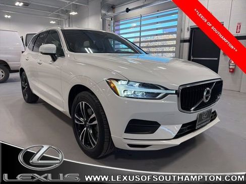 Used 2020 Volvo XC60 T6 Momentum w/ Protection Package image 1