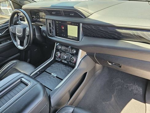 Used 2024 GMC Yukon Denali RWD image 10