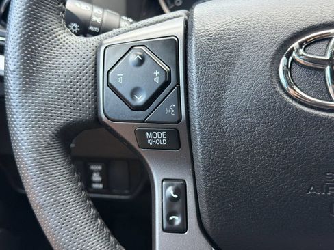 Certified 2022 Toyota Tacoma TRD Off-Road w/ Technology Package RWD image 17