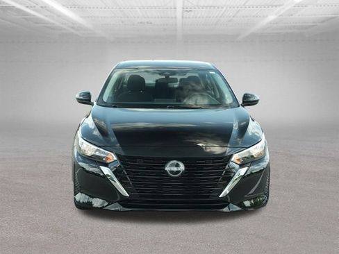 Used 2025 Nissan Sentra S FWD image 2