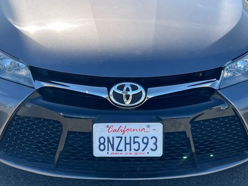Used 2017 Toyota Camry SE image 12