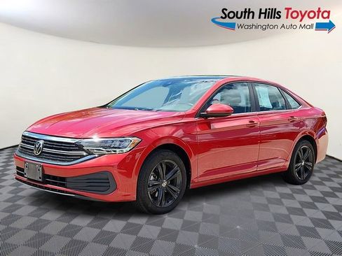 Used 2022 Volkswagen Jetta SE FWD image 3