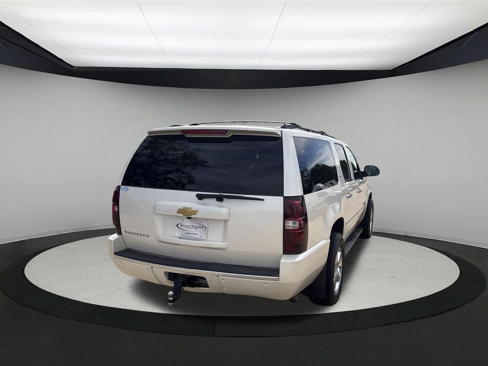 Used 2013 Chevrolet Suburban LTZ AWD/4WD image 7
