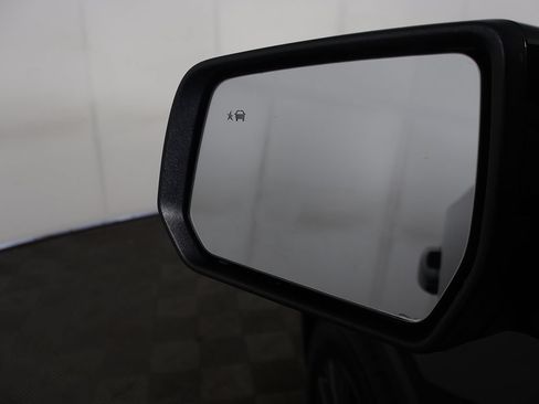 Used 2023 Chevrolet Traverse RS AWD/4WD image 41