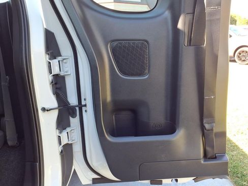 Used 2023 Nissan Frontier S image 20