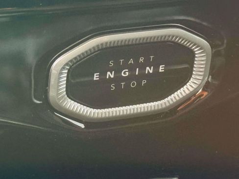 New 2026 Jeep Grand Cherokee Altitude image 24