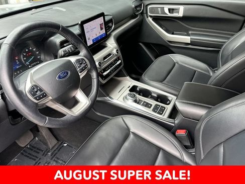 Used 2021 Ford Explorer XLT w/ Equipment Group 202A RWD image 9