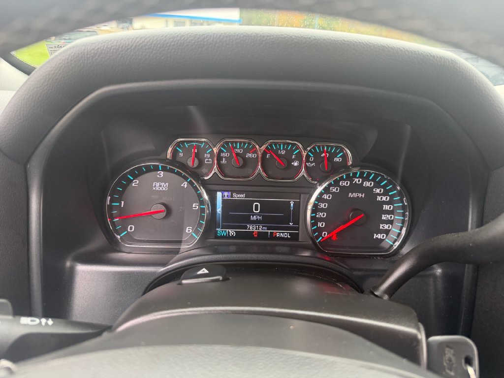 Used 2018 Chevrolet Silverado 1500 LT w/ All Star Edition AWD/4WD image 16