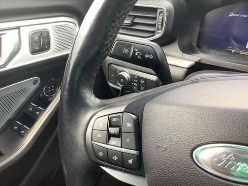 Used 2020 Ford Explorer Platinum w/ Premium Technology Package AWD/4WD image 33