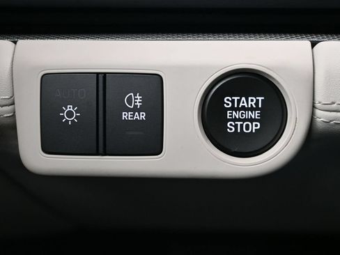 Certified 2026 Porsche Panamera 4 AWD/4WD image 25