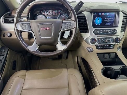 Used 2020 GMC Yukon XL SLT image 24