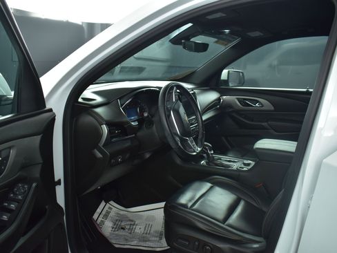 Used 2023 Chevrolet Traverse LT w/ LT Premium Package image 15