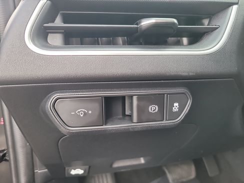 Used 2025 Kia K4 LXS FWD image 32