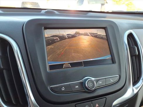 Used 2024 Chevrolet Equinox LS FWD image 32