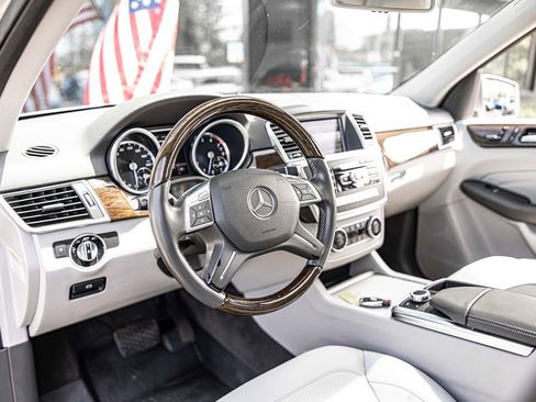 Used 2013 Mercedes-Benz ML 350 4MATIC image 21