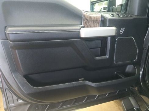 Used 2019 Ford F250 Lariat w/ Chrome Package AWD/4WD image 29