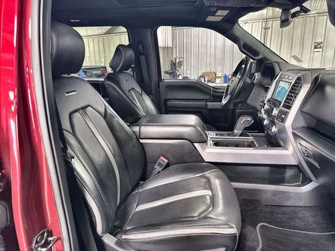 Used 2018 Ford F150 Platinum w/ Equipment Group 701A Luxury image 31