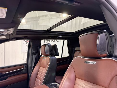 Used 2024 GMC Yukon Denali Ultimate image 24