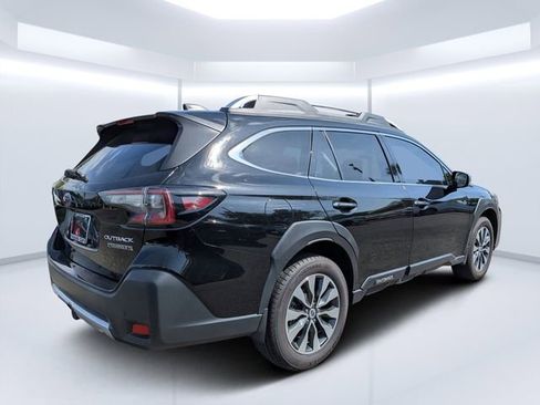 Used 2023 Subaru Outback Touring XT AWD/4WD image 3