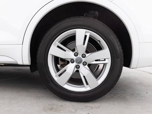 Used 2018 Audi Q5 2.0T Premium Plus w/ Premium Plus Package AWD/4WD image 20